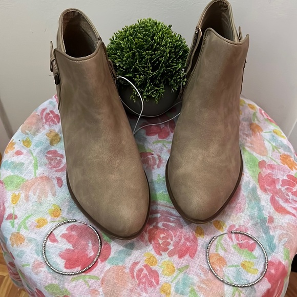 Esprit Shoes - New Esprit Women Boots